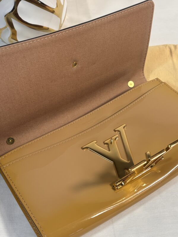 Louis Vuitton Pochette Louise Vernis - Image 8