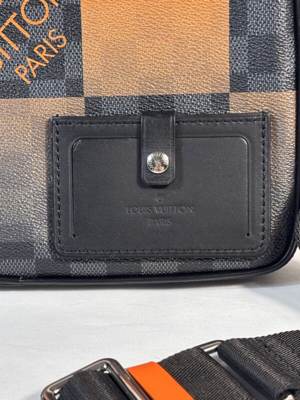Louis Vuitton Alpha Graphite Messenger - Image 3