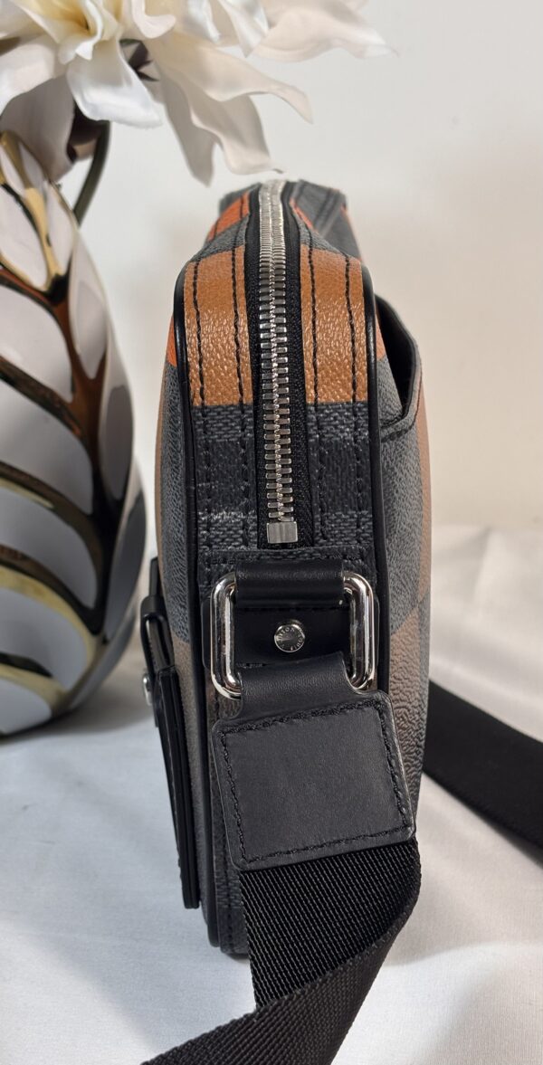 Louis Vuitton Alpha Graphite Messenger - Image 5