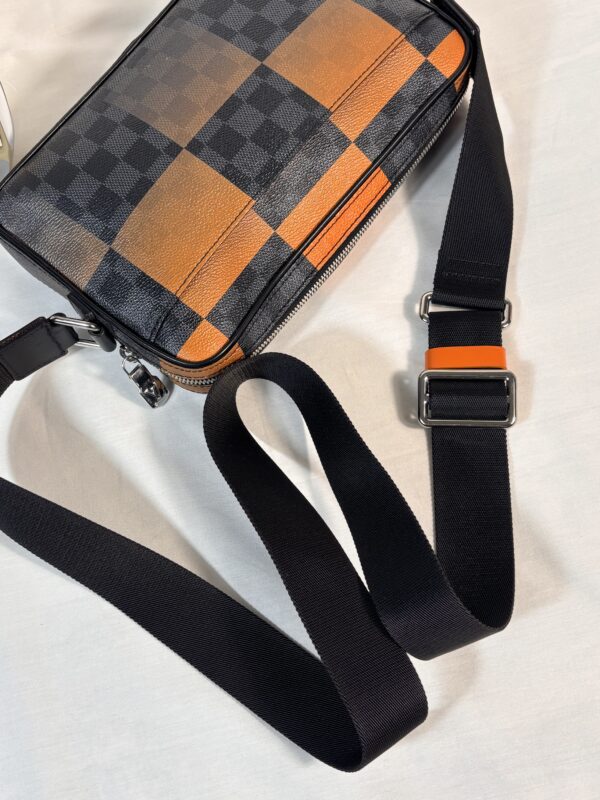 Louis Vuitton Alpha Graphite Messenger - Image 12