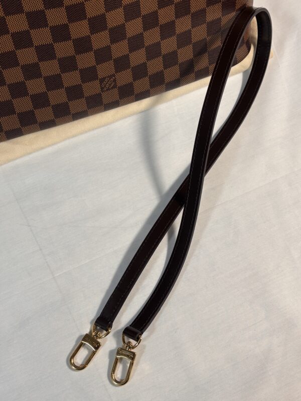 Louis Vuitton Kensington - Image 11