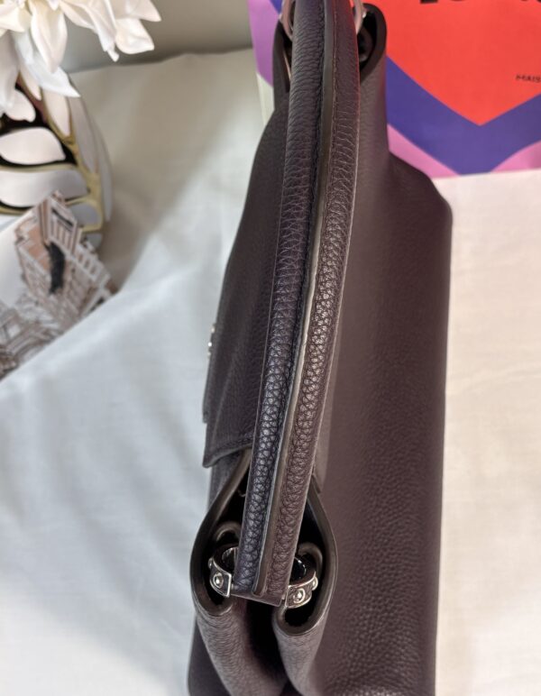 Louis Vuitton Capucines MM - Image 6