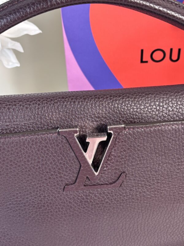 Louis Vuitton Capucines MM - Image 9