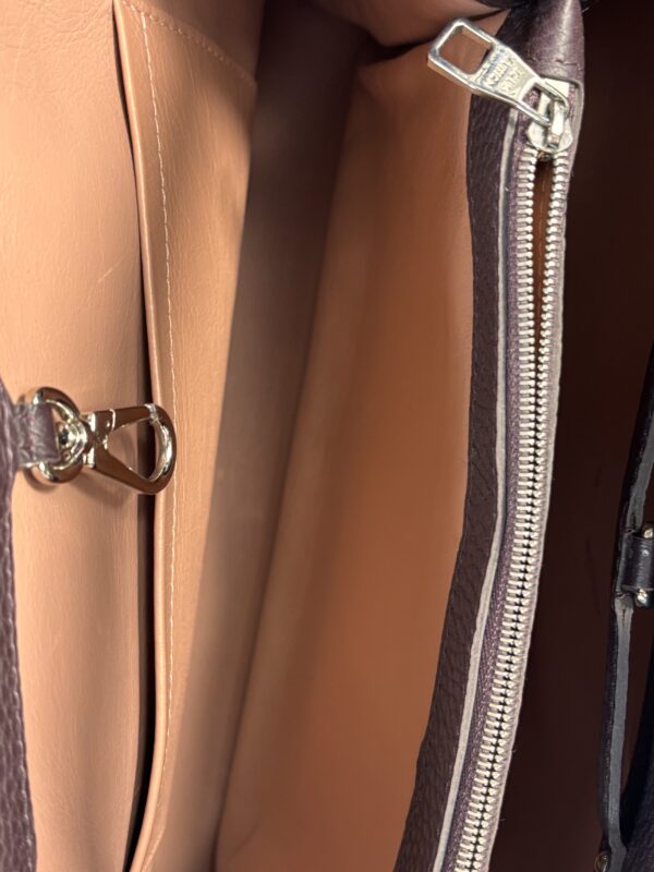 Louis Vuitton Capucines MM - Image 11