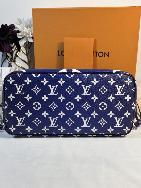 Louis Vuitton Escale Neverfull Mm - Image 5