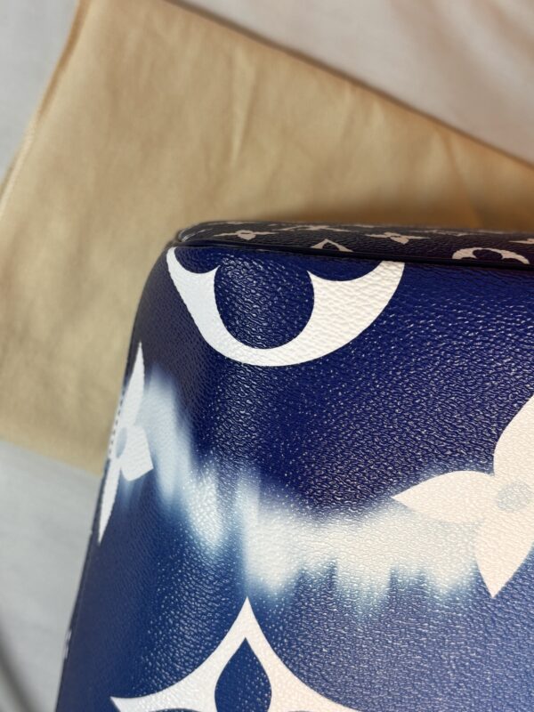 Louis Vuitton Escale Neverfull Mm - Image 6