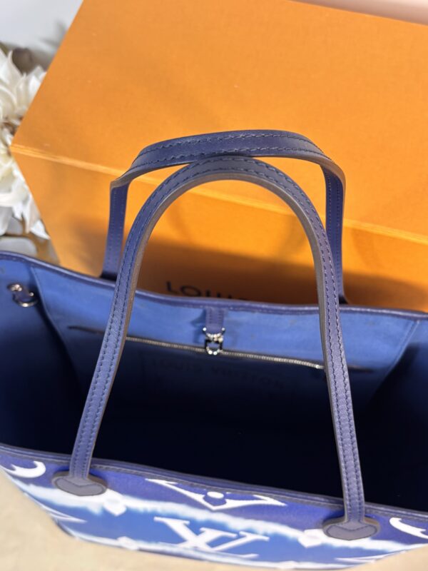 Louis Vuitton Escale Neverfull Mm - Image 13
