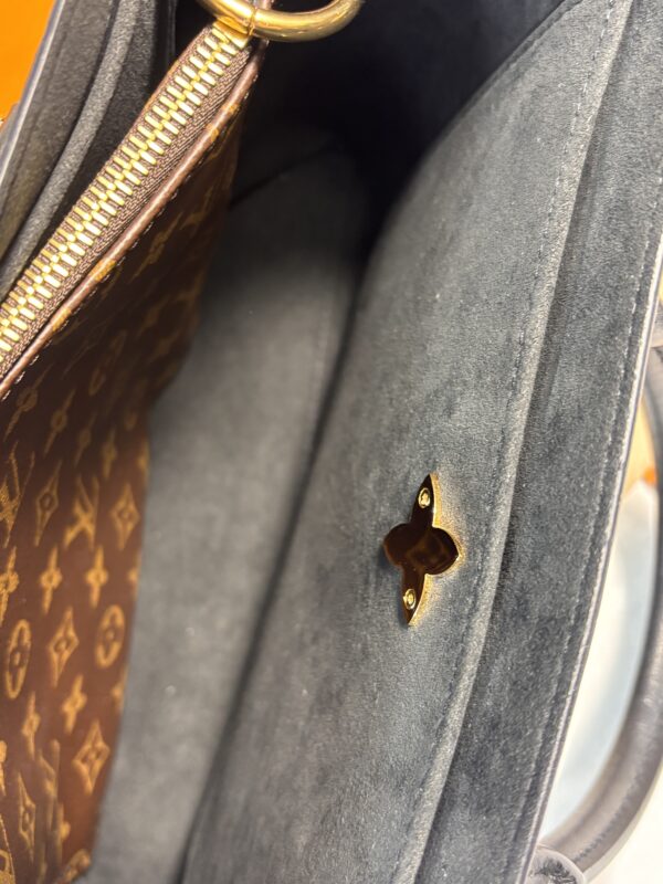 Louis Vuitton Flower Tote Mm - Image 9