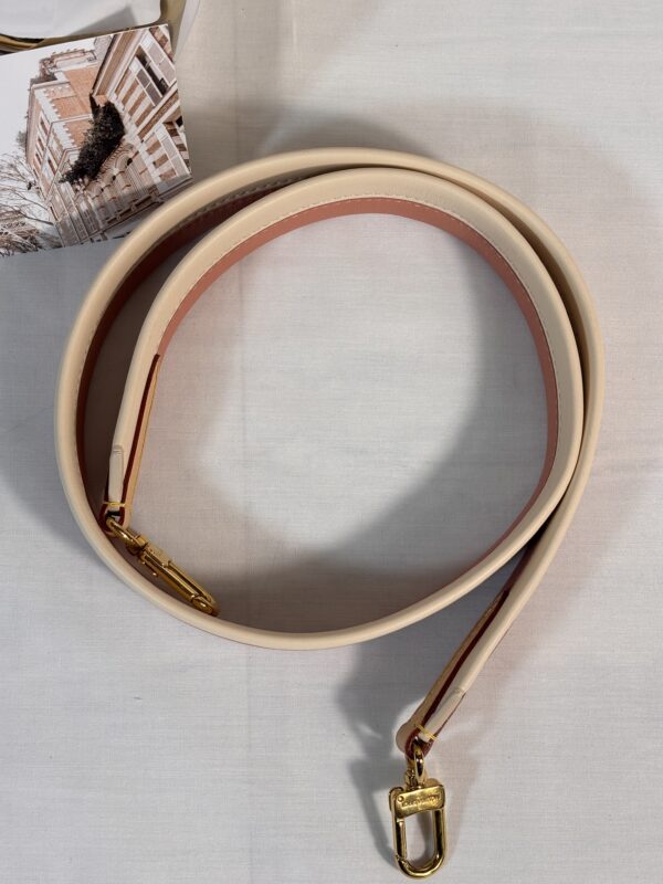 Louis Vuitton Cluny Strap Cream - Image 2