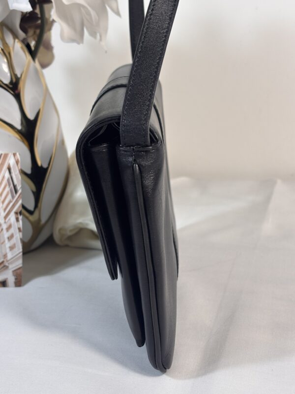 Gucci Black Arli Flap Crossbody - Image 4