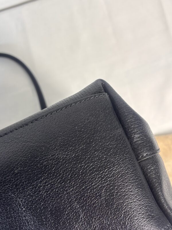 Gucci Web Black Leather Tote - Image 13