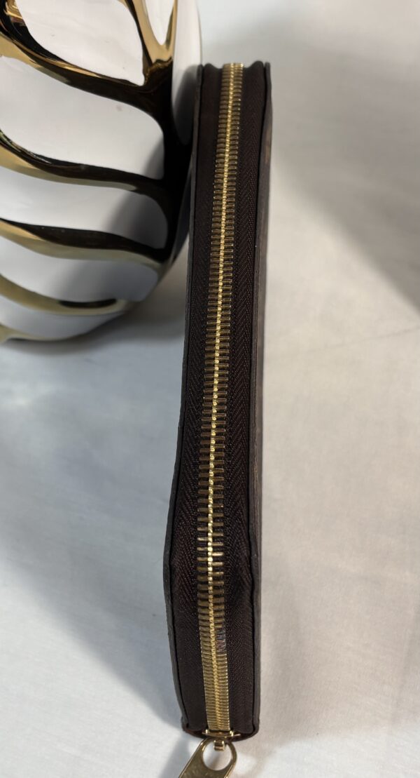 Louis Vuitton Monogram Zippy Wallet - Image 4
