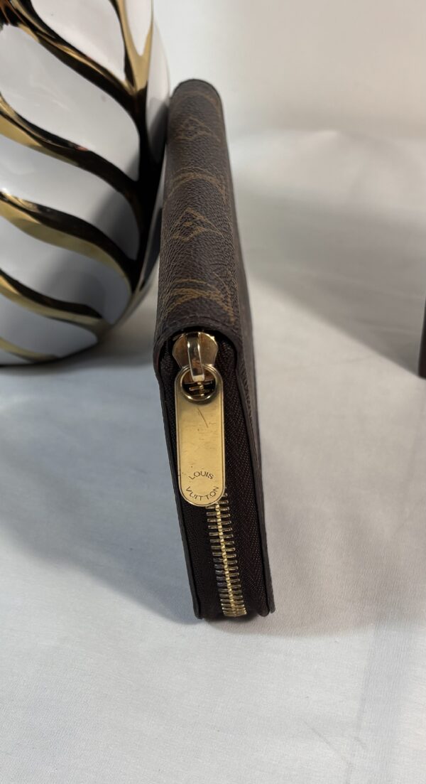 Louis Vuitton Monogram Zippy Wallet - Image 6