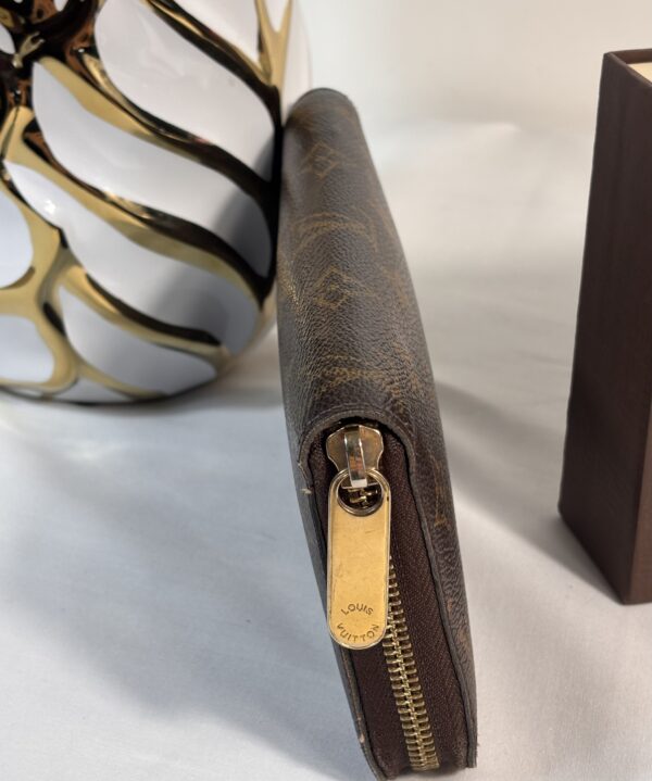 Louis Vuitton Monogram Zippy Wallet - Image 6