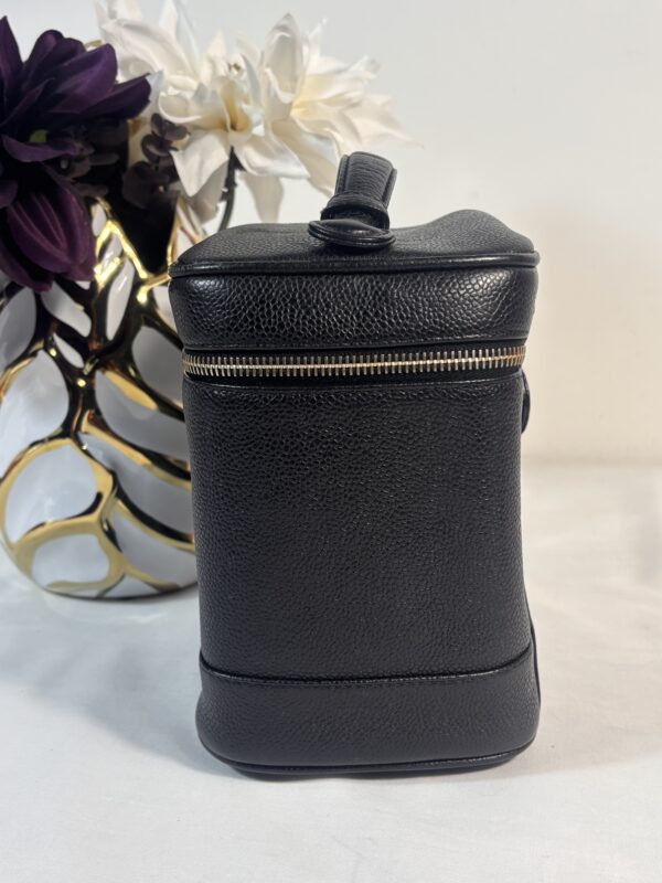 Chanel Timeless Vanity Case Black - Image 3