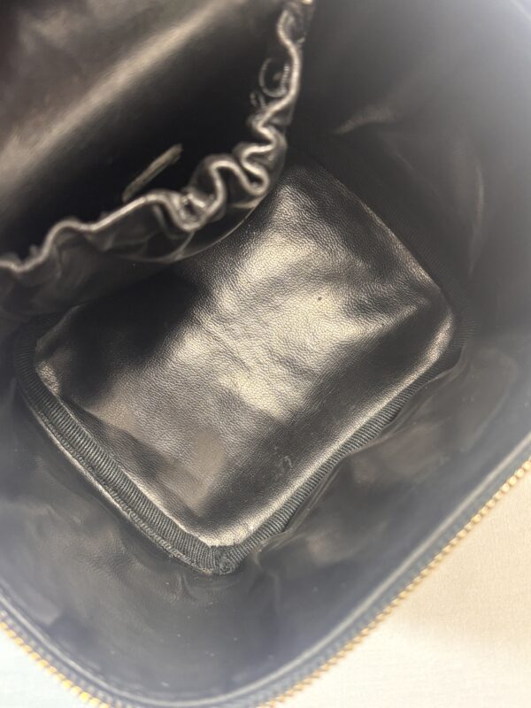 Chanel Timeless Vanity Case Black - Image 9