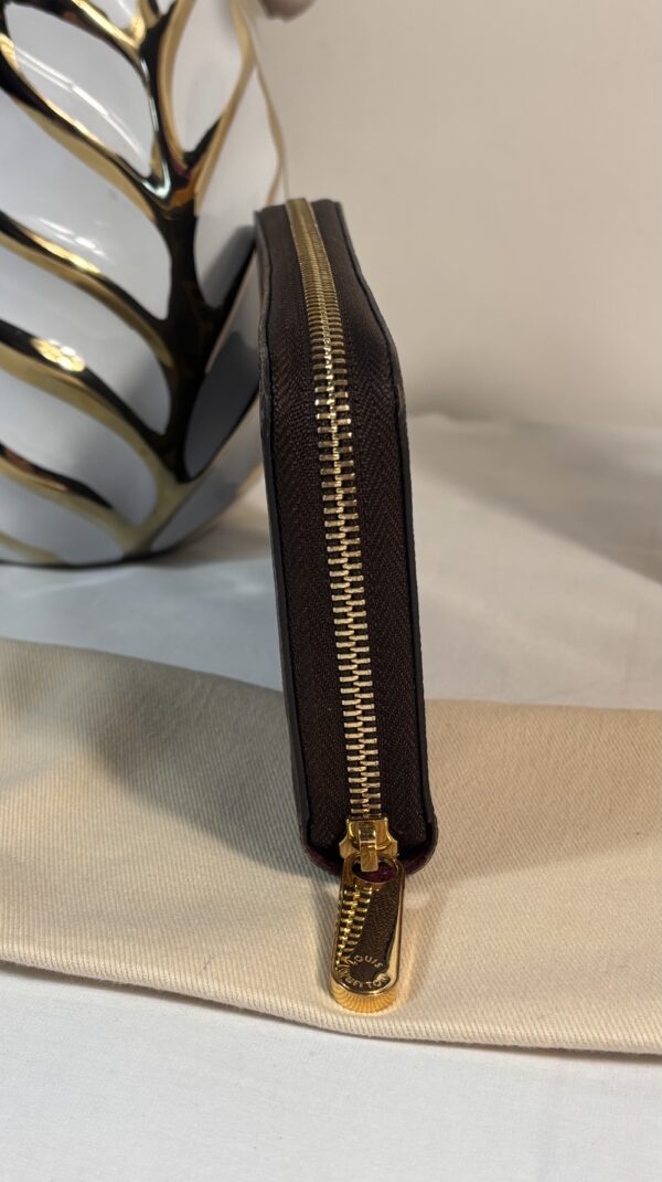 Louis Vuitton Zippy Wallet Fuchsia - Image 4