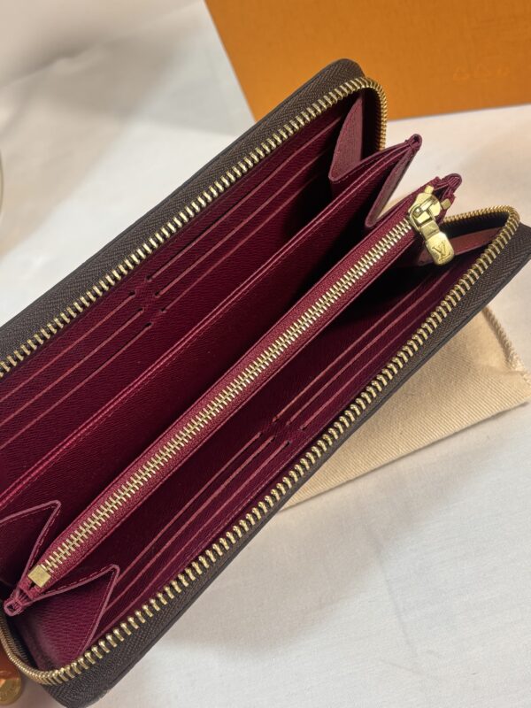 Louis Vuitton Zippy Wallet Fuchsia - Image 6
