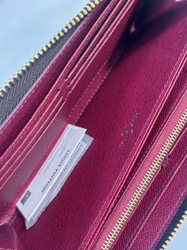 Louis Vuitton Zippy Wallet Fuchsia - Image 8