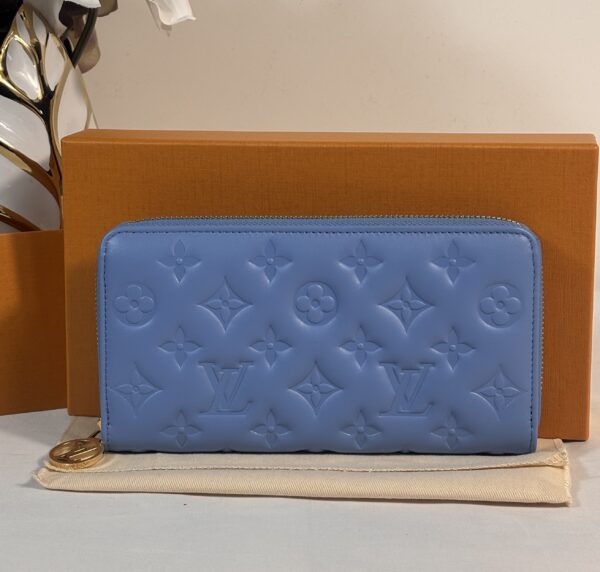 Louis Vuitton Coussin Zippy Wallet