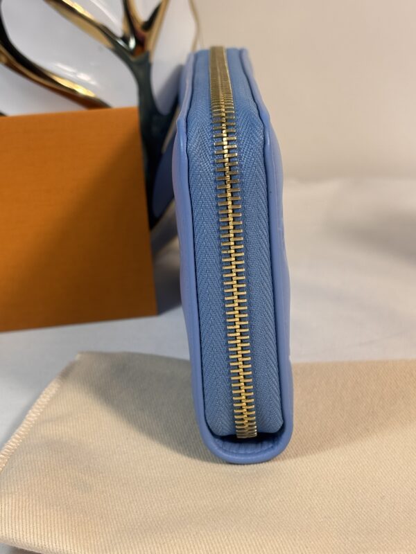 Louis Vuitton Coussin Zippy Wallet - Image 3
