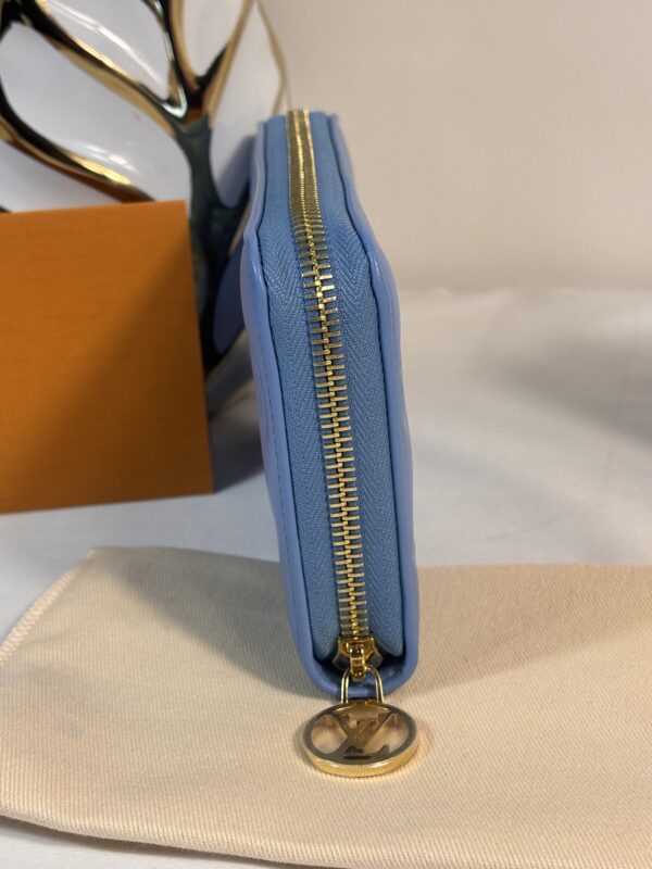 Louis Vuitton Coussin Zippy Wallet - Image 4