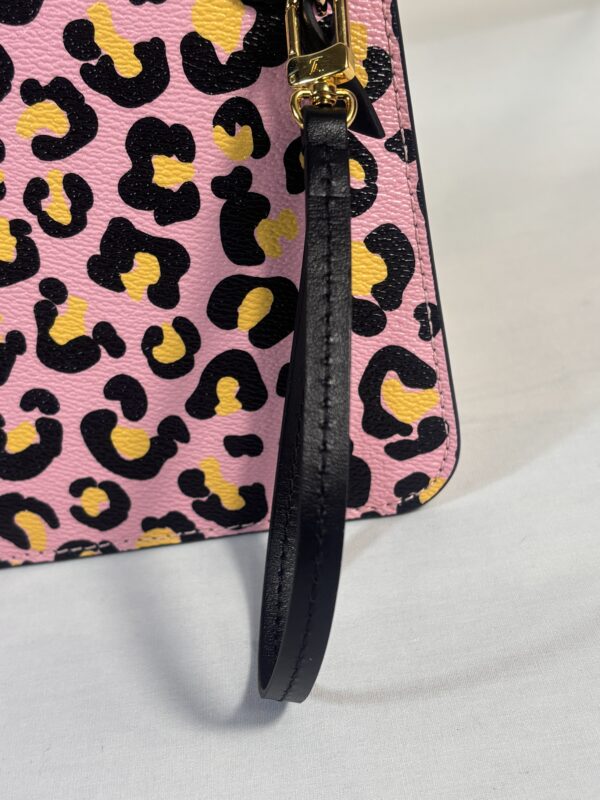 New Louis Vuitton Wild at Heart Neverfull Pochette - Image 4