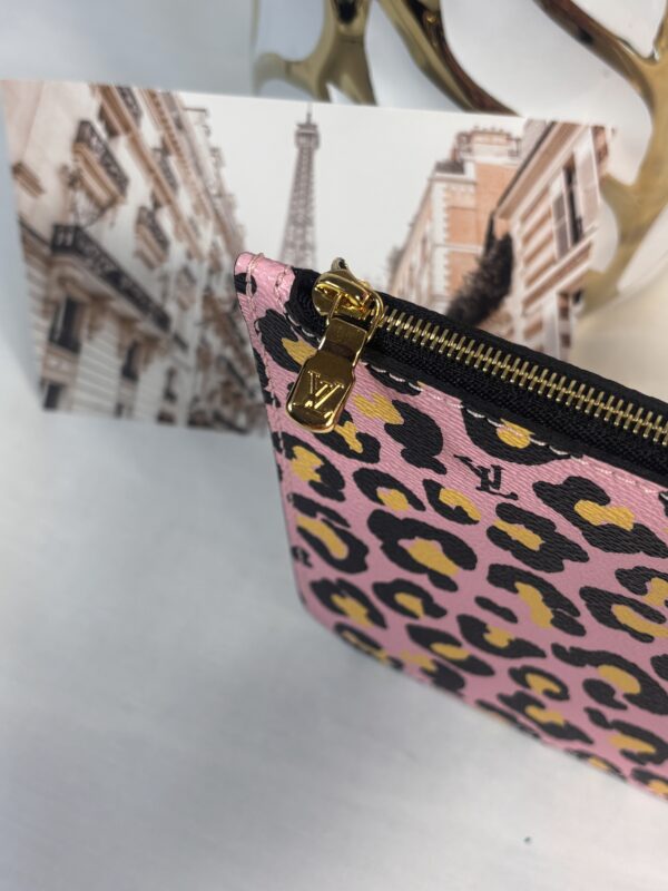 New Louis Vuitton Wild at Heart Neverfull Pochette - Image 5