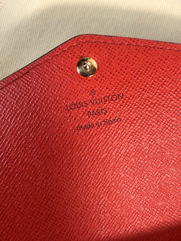 Louis Vuitton Sarah Wallet With Crossbody Conversion - Image 9