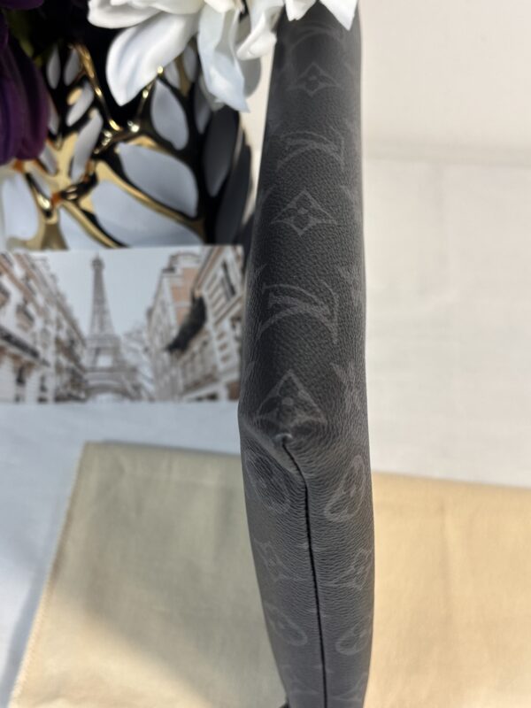 Louis Vuitton Discovery Pouch Eclipse - Image 8