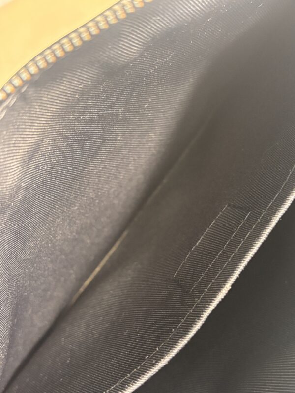 Louis Vuitton Discovery Pouch Eclipse - Image 12