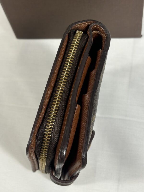 Louis Vuitton Monogram Zip Bi-Fold Wallet - Image 10