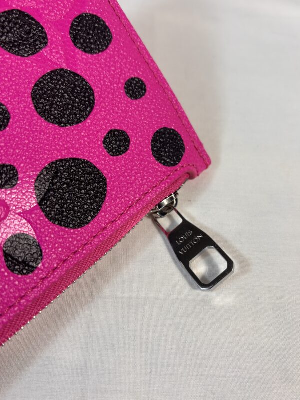 New Louis Vuitton Yayoi Kusama Dots Pochette - Image 7