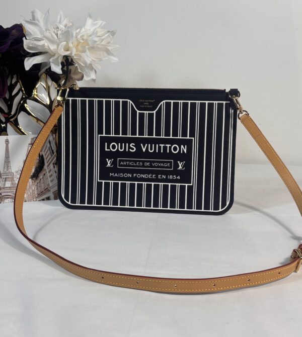 New Louis Vuitton Black Inside Out Pochette