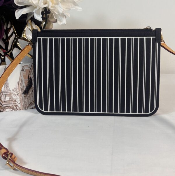New Louis Vuitton Black Inside Out Pochette - Image 5