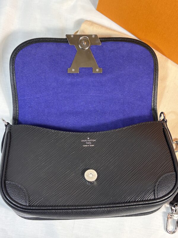 Louis Vuitton Buci Noir - Image 7