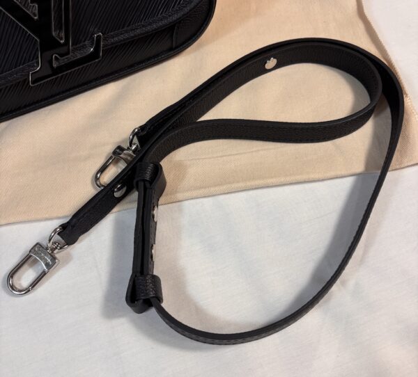 Louis Vuitton Buci Noir - Image 11