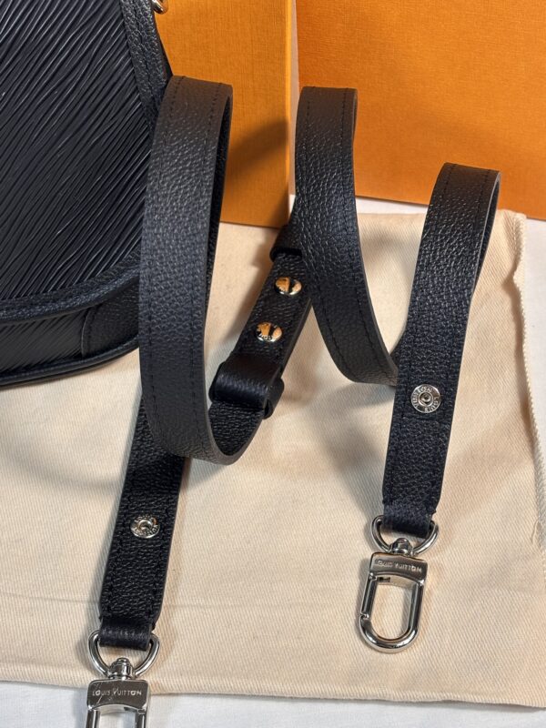 Louis Vuitton Buci Noir - Image 12