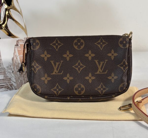 Vintage Louis Vuitton Pochette Accessories - Image 2