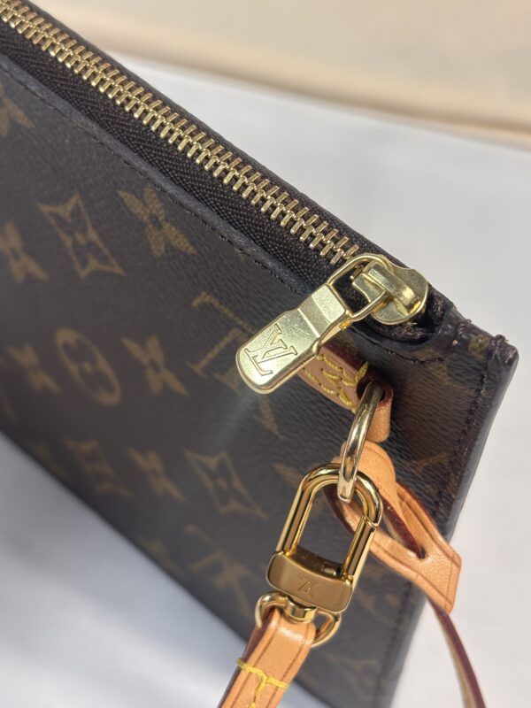 Louis Vuitton Neverfull Pochette Monogram - Image 4