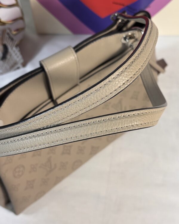 Louis Vuitton Sevres Mahina - Image 4