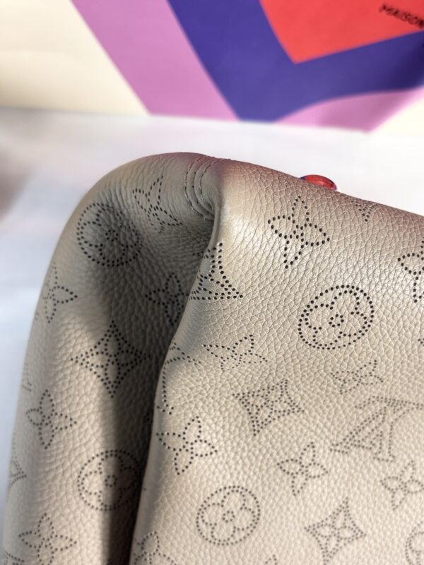 Louis Vuitton Sevres Mahina - Image 7