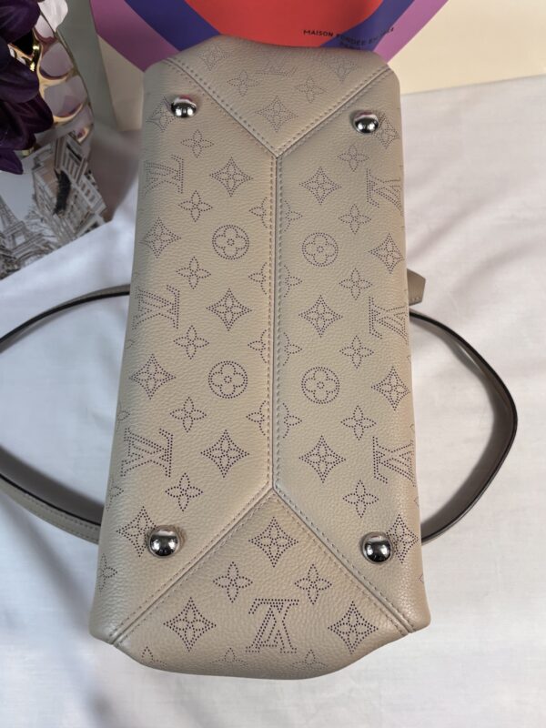 Louis Vuitton Sevres Mahina - Image 13