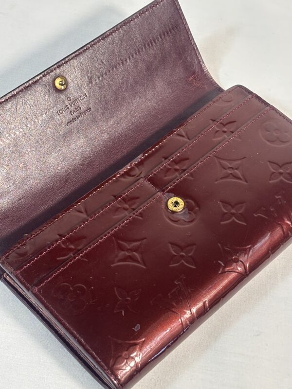 Louis Vuitton Vernis Sarah Wallet - Image 8