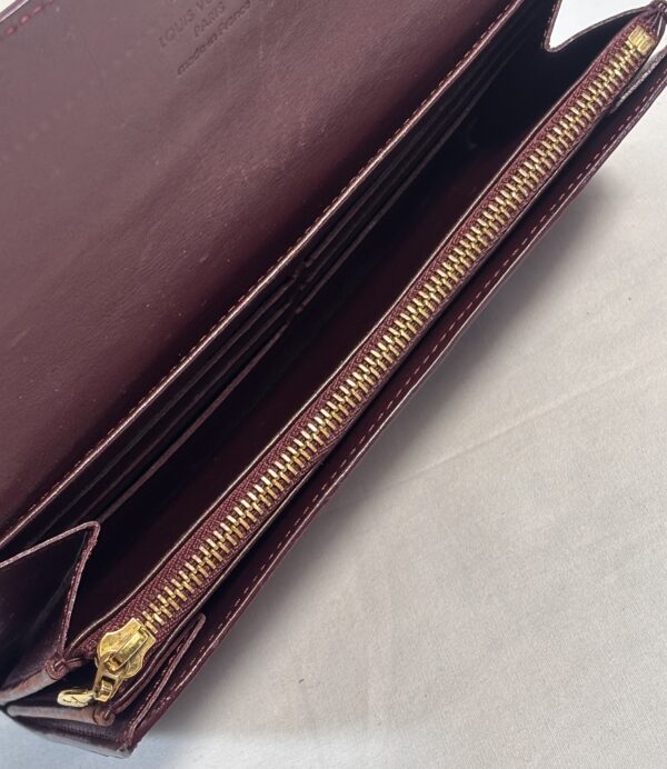 Louis Vuitton Vernis Sarah Wallet - Image 10