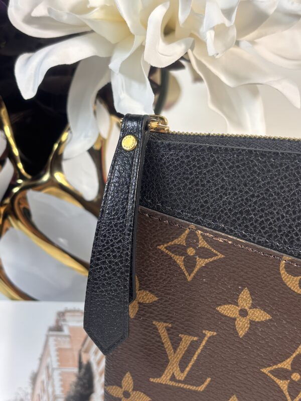 Louis Vuitton Daily Pouch Monogram Noir - Image 4