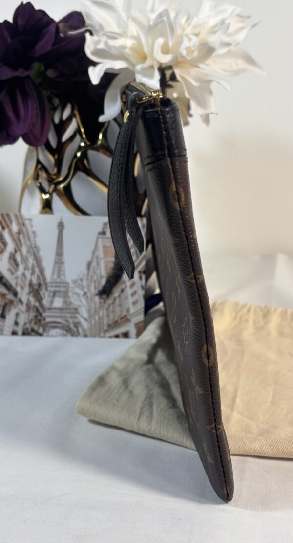 Louis Vuitton Daily Pouch Monogram Noir - Image 6