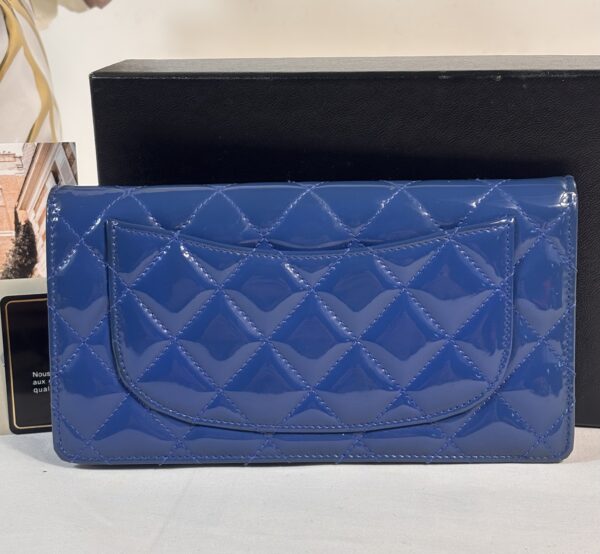 Chanel Interlocking Cc Logo Bifold Blue - Image 2