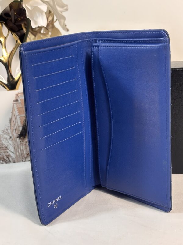 Chanel Interlocking Cc Logo Bifold Blue - Image 9
