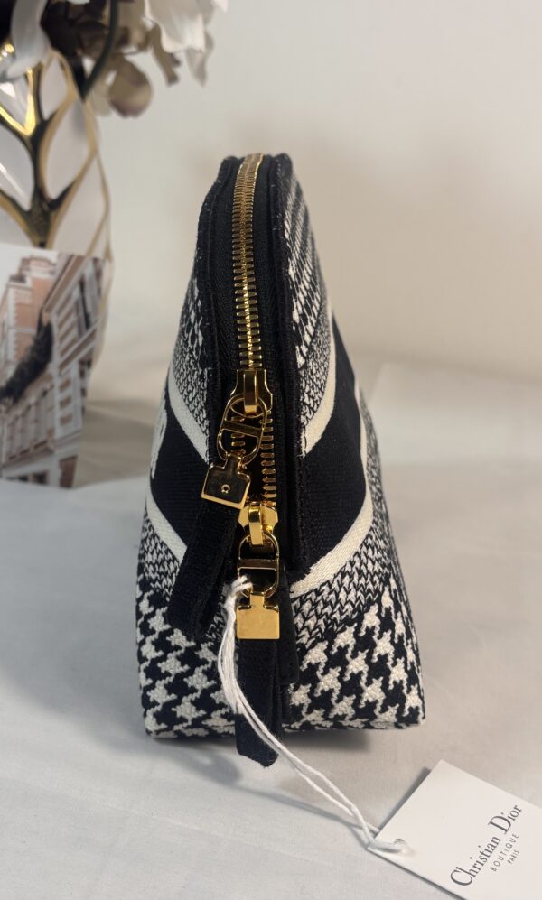 New Dior Large Cosmetic Pochette - Image 3